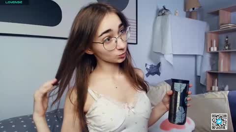 Polly online show from 10/26/25, 07:25