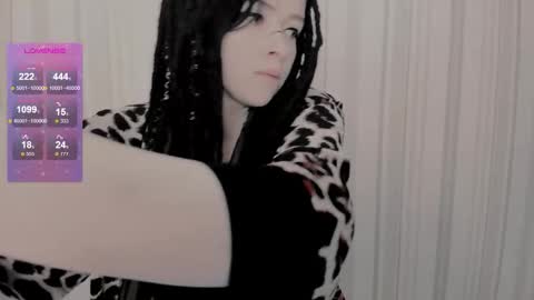 Snapshot of polly_wow chatting on 11/02/25, 06:10 Polly online show from 11/02/25, 06:10