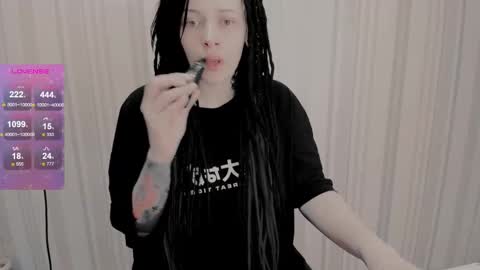 Snapshot of polly_wow chatting on 11/07/25, 09:31 Polly online show from 11/07/25, 09:31