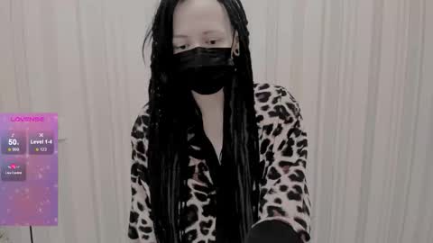 Snapshot of polly_wow chatting on 11/11/25, 08:03 Polly online show from 11/11/25, 08:03