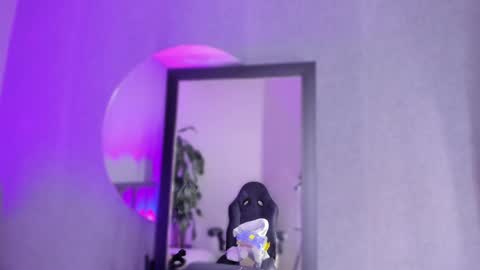 POLLY online show from 02/20/25, 10:27