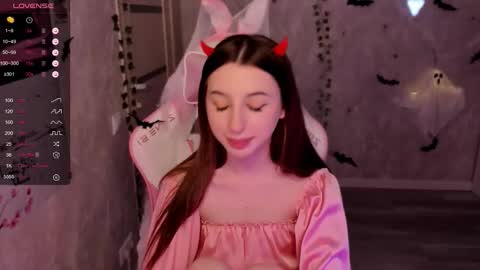       online show from 10/13/25, 06:41