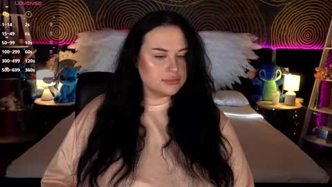 Snapshot of pollyhollyy chatting on 11/23/25, 08:30 Polly online show from 11/23/25, 08:30