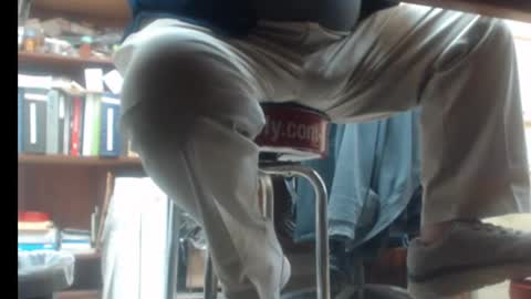 Pop online show from 12/12/24, 02:44