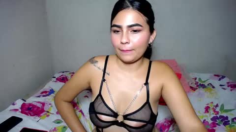 Snapshot of porn_sexy chatting on 01/21/25, 08:08 NICKKYMARTIN online show from 01/21/25, 08:08