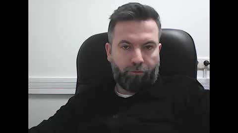 Snapshot of porw23 chatting on 12/03/24, 02:05 porw23 online show from 12/03/24, 02:05