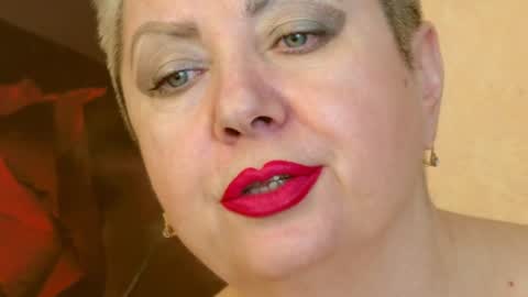Snapshot of posh_lady chatting on 01/11/25, 04:48 LADY POSH online show from 01/11/25, 04:48