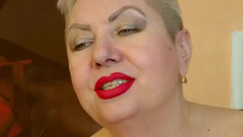 Snapshot of posh_lady chatting on 02/11/25, 10:07 LADY POSH online show from 02/11/25, 10:07