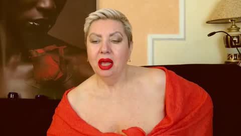 Snapshot of posh_lady chatting on 02/26/25, 04:36 LADY POSH online show from 02/26/25, 04:36