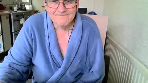 Snapshot of poshman65 chatting on 03/11/25, 11:12 poshman65 online show from 03/11/25, 11:12