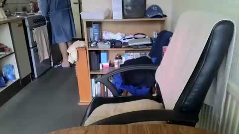 Snapshot of poshman65 chatting on 10/09/25, 09:18 poshman65 online show from 10/09/25, 09:18