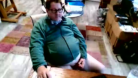 Snapshot of posseidon008 chatting on 10/03/25, 04:15 posseidon008 online show from 10/03/25, 04:15