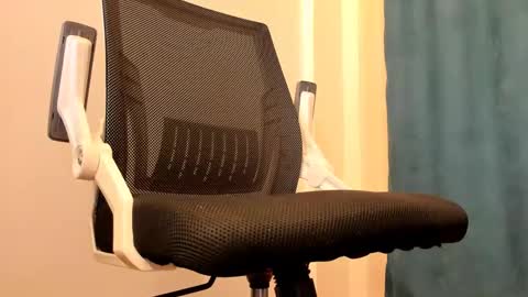 Snapshot of powerofthor69 chatting on 09/13/25, 10:31 alex online show from 09/13/25, 10:31