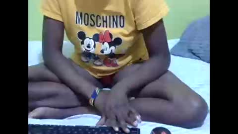 Snapshot of precious_nesh chatting on 02/25/25, 10:15 precious_nesh online show from 02/25/25, 10:15