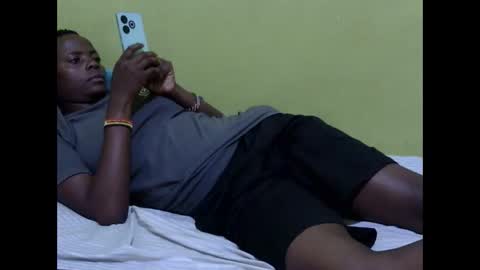 precious_nesh online show from 11/05/25, 07:41