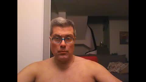 Snapshot of prendimisubito chatting on 12/17/24, 02:01 prendimisubito online show from 12/17/24, 02:01
