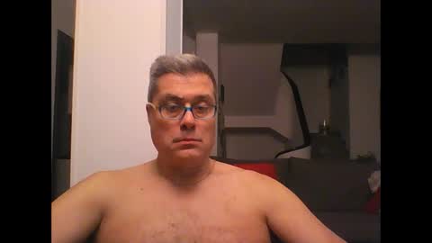 Snapshot of prendimisubito chatting on 01/12/25, 01:00 prendimisubito online show from 01/12/25, 01:00