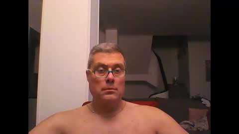 Snapshot of prendimisubito chatting on 02/14/25, 01:34 prendimisubito online show from 02/14/25, 01:34