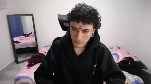 Plux online show from 11/07/25, 06:35