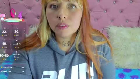 Snapshot of pretti__violet_ chatting on 10/21/25, 01:39 Pretti Violet online show from 10/21/25, 01:39
