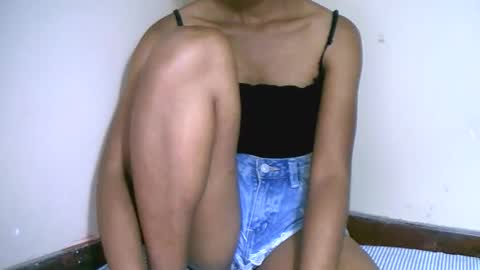 prettiethalia online show from 10/30/25, 07:25