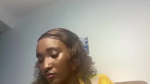 Snapshot of pretty_ellsie chatting on 09/14/25, 07:13 independent model online show from 09/14/25, 07:13