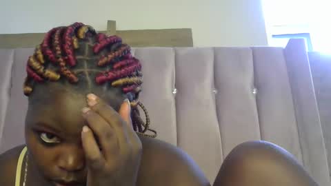 pretty_fel online show from 10/22/25, 04:35