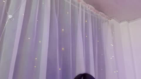 Snapshot of pretty_johnson_ chatting on 11/18/25, 11:36 pretty online show from 11/18/25, 11:36