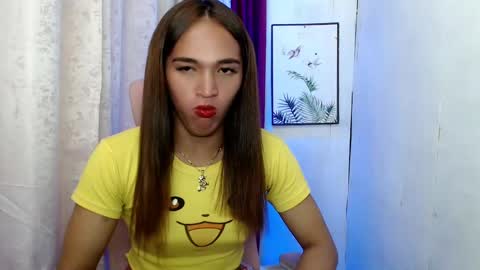 Snapshot of pretty_lady_kitty chatting on 02/04/25, 12:00 pretty_lady_kitty online show from 02/04/25, 12:00