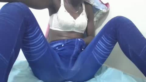 pretty_petite_ebony online show from 12/16/24, 09:20