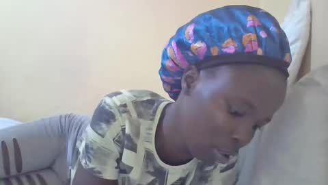 pretty_petite_ebony online show from 01/16/25, 11:06