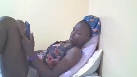 pretty_petite_ebony online show from 01/23/25, 10:44