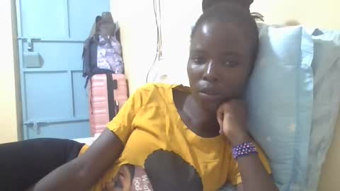 pretty_petite_ebony online show from 02/15/25, 08:33