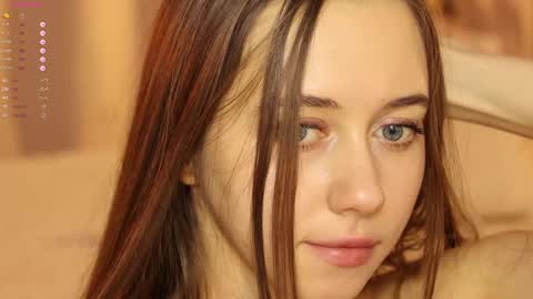 Snapshot of pretty_princess_elina chatting on 03/07/25, 02:04 Elina online show from 03/07/25, 02:04