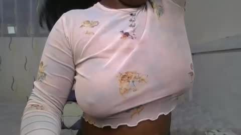 pretty_shila online show from 11/16/25, 03:17