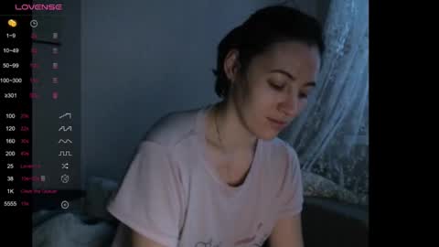 Snapshot of prettybella_7 chatting on 12/16/24, 04:55 Bella online show from 12/16/24, 04:55