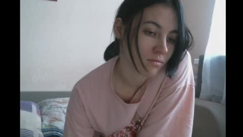 Snapshot of prettybella_7 chatting on 01/03/25, 08:10 Bella online show from 01/03/25, 08:10