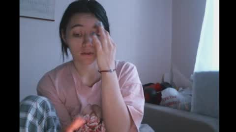 Snapshot of prettybella_7 chatting on 01/04/25, 05:16 Bella online show from 01/04/25, 05:16