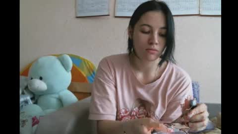 Snapshot of prettybella_7 chatting on 02/13/25, 12:21 Bella online show from 02/13/25, 12:21
