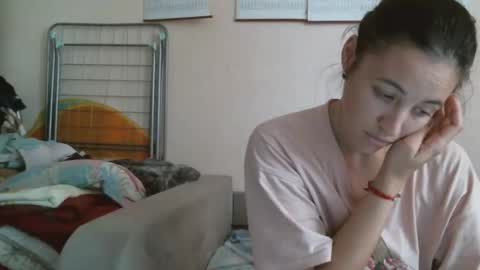 Bella online show from 10/10/25, 08:57