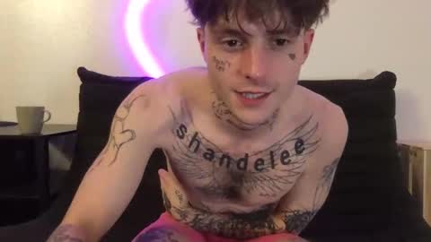 pretty boy online show from 11/20/25, 02:34