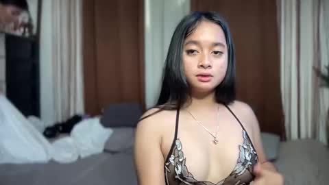 Snapshot of prettylittle_lady chatting on 11/11/25, 11:05 prettylittle_lady online show from 11/11/25, 11:05