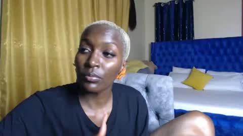 Snapshot of prettyquee chatting on 01/20/25, 06:43 sasha online show from 01/20/25, 06:43