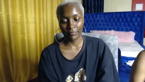 Snapshot of prettyquee chatting on 02/20/25, 08:36 sasha online show from 02/20/25, 08:36