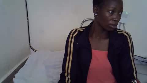 Snapshot of prettyqueen24 chatting on 11/10/25, 08:46 Pretty Queen online show from 11/10/25, 08:46