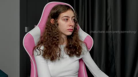 Snapshot of prettysomething chatting on 02/04/25, 07:07 Sophie next stream will be at Monday i will wait you guys online show from 02/04/25, 07:07