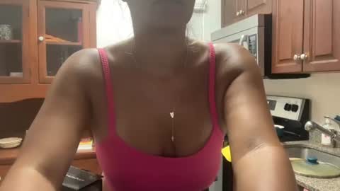 Snapshot of prettyyykittyyy22 chatting on 09/23/25, 02:03 prettyyykittyyy22 online show from 09/23/25, 02:03