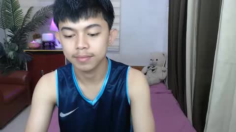 Snapshot of primocummerx chatting on 10/15/25, 11:21 PRIMO online show from 10/15/25, 11:21