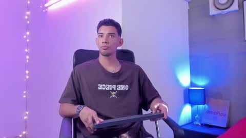 prince_arthur77 online show from 01/12/25, 12:55