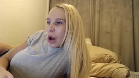 Snapshot of princeessa chatting on 11/17/25, 03:07 princeessa online show from 11/17/25, 03:07